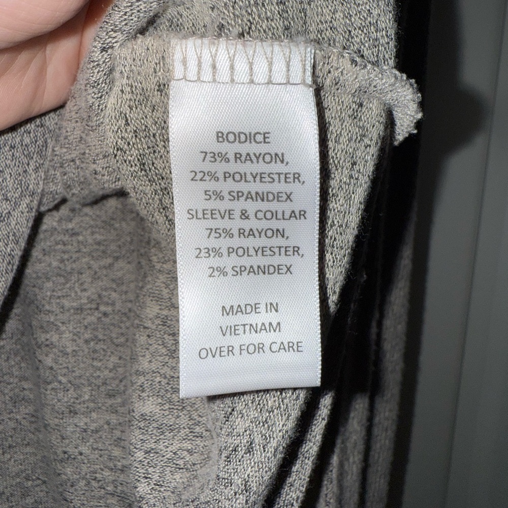 Fortune + Ivy Gray Sweater with Button Detail Women’s Size Large - Picture 5 of 6